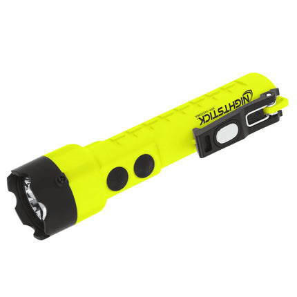 IS DUAL-LIGHT FLASHLIGHT W/DUAL MAGNETS