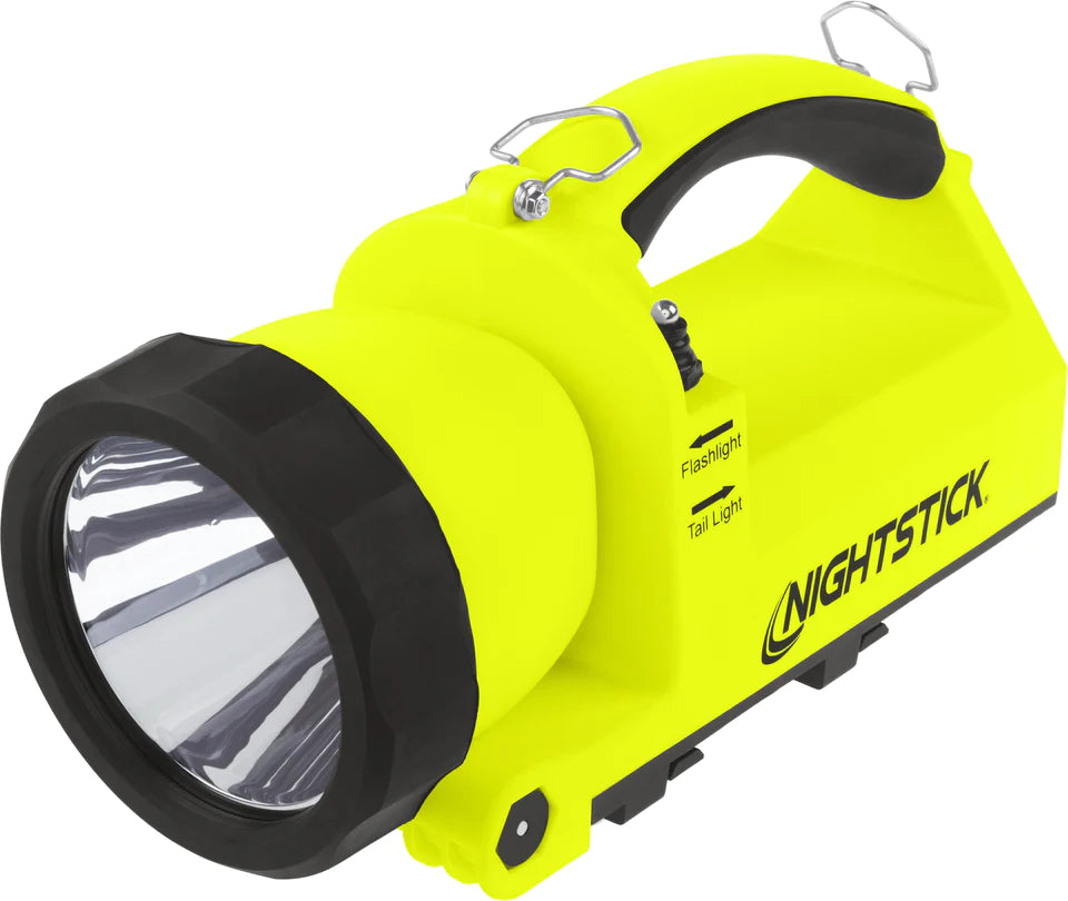 IS RECHARGEABLE DUAL-LIGHT LANTERN W/PIVOTING HEAD